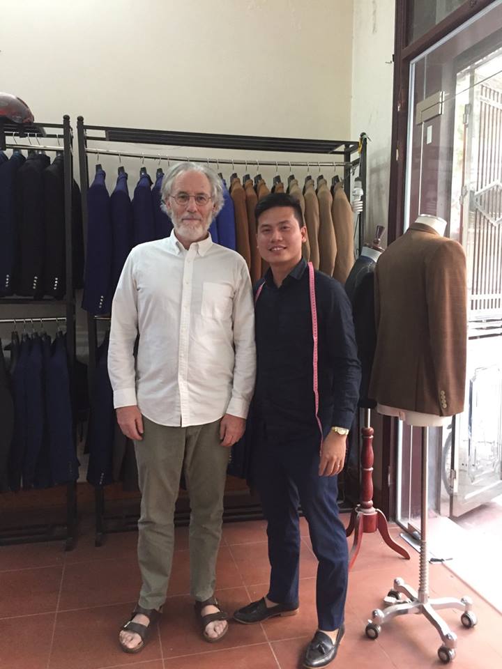 may vest nam cho khách nước ngoài